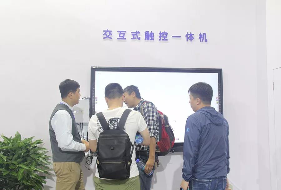 第74屆教學(xué)裝備展示會(huì)勝利閉幕，方成教學(xué)凱旋而歸